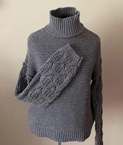 Universal Threads Universal thread Sweater mock turtleneck oversized gray crochet sleeve XS small