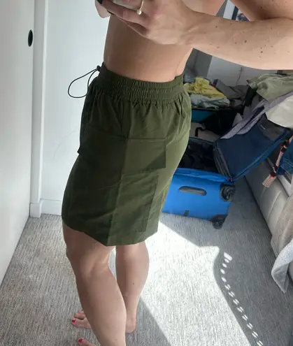 Boohoo Army green stretchy skirt - Image 2