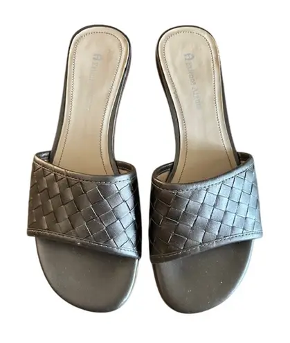 Etienne Aigner Gunmetal Bronze Woven Slide Sandals Women’s 7M