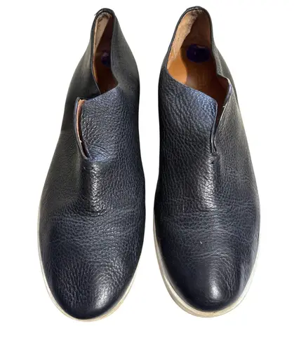 Gentle Souls by Kenneth Cole Black Leather Slip On Platform Shoes Size 8