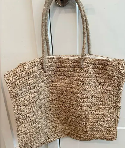 Oversized straw beach bag