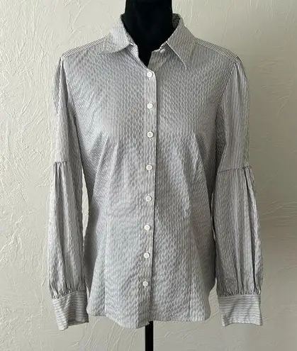 Worthington Striped long sleeve collared button down pleated sleeve shirt