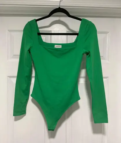 Aritzia Contour Squareneck Longsleeve Bodysuit Gloss Green