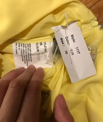 Fire & Ice Vintage y2k Colorful Coquette Embellish Formal Evening Prom Chiffon cutouts Aline Bright Coastal Beads Solid Minimalist Yellow Size L