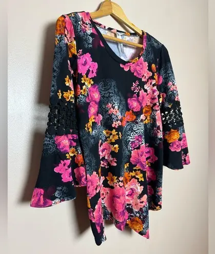 Ny Collection CLEARANCE! Floral Crewneck Top Size M EUC