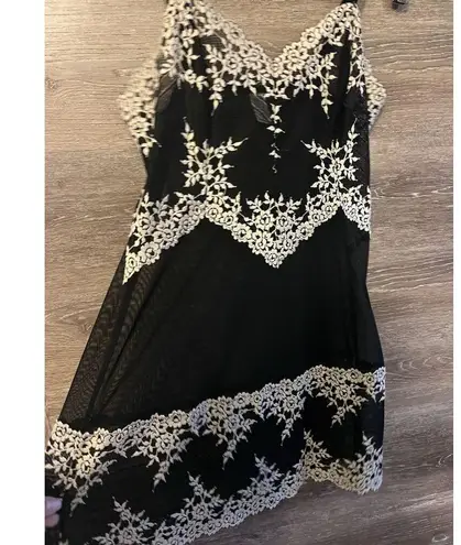 Wacoal Embrace Lace Slip Dress Black Ivory New Sz M Sexy Sheer Embroidered