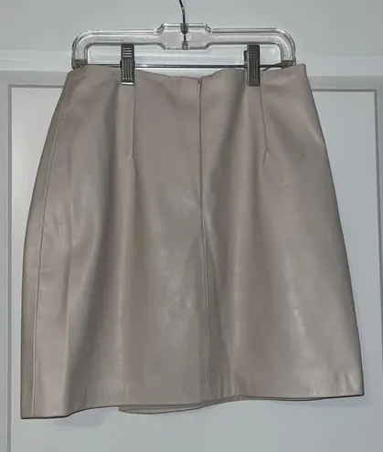 DO+BE White Leather Mini Skirt