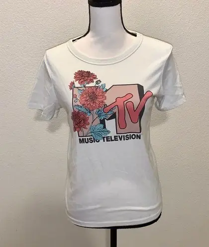 MTV Brand MTV Music Television Off White Floral Woman’s XS Short Sleeve Shirt