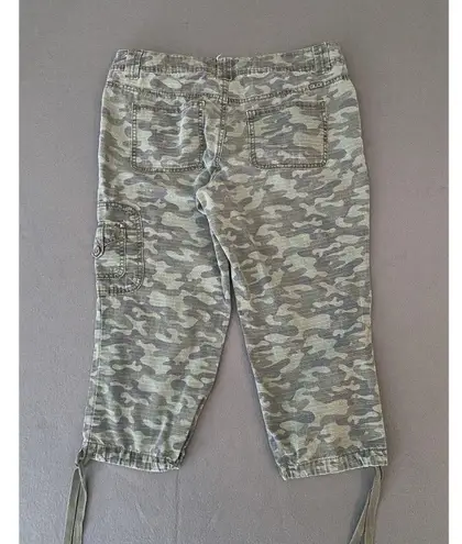 Camo Capri Pants Womens 31x20 Green Camoflauge Crop Cinch Leg Tag 9 GLO Jeans Size undefined