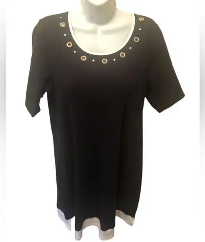 Quacker Factory Knit SS Dress Black White Sz. M Gold Rhinestone Detail At Neck