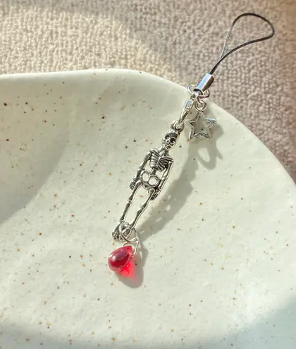 Handmade grunge street funky goth style skull phone charm/bag accessory/keychain/car display☠️