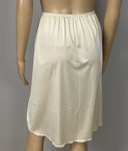 Vanity Fair Vintage Half Slip Size Small 24" Light Beige Nylon Slit 11-760 Silky - Image 4