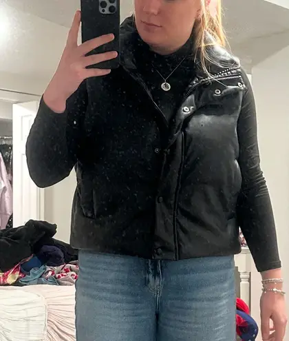 Amazon Black  vest thumbnail 1