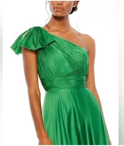 Mac Duggal NWT Mac Duggal 67476 Pleated One Shoulder Chiffon Gown Emerald Green Sz 2 $398
