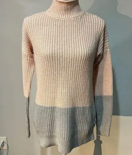 Abercrombie & Fitch  Turtle Neck Sweater Size Medium thumbnail 1
