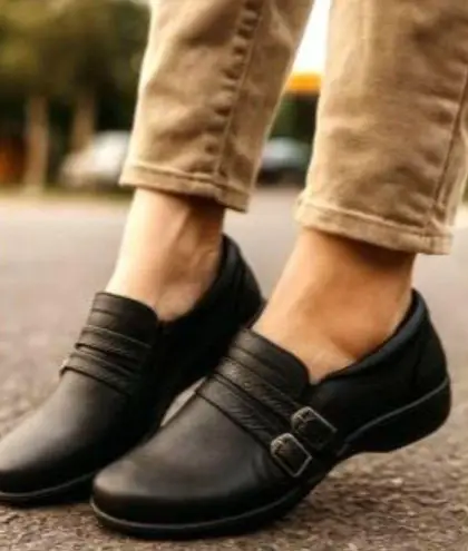 Easy Street Size 6.5 WW Side Zipper Business Casual Heeled Loafers Synthetic