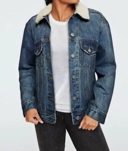 Victoria's Secret Womens 🆕 VICTORIA’S SECRET Unveil denim jacket w/ Sherpa collar