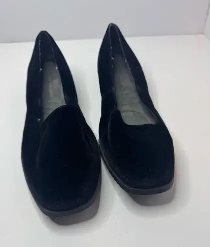 Adrienne Vittadini Black Loafers Size 8