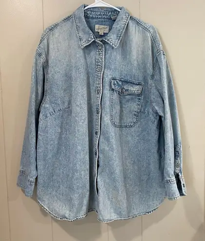 Universal Threads Universal Thread Oversized Denim Shirt XXL Light Wash Button Down Shacket Distre - Image 1
