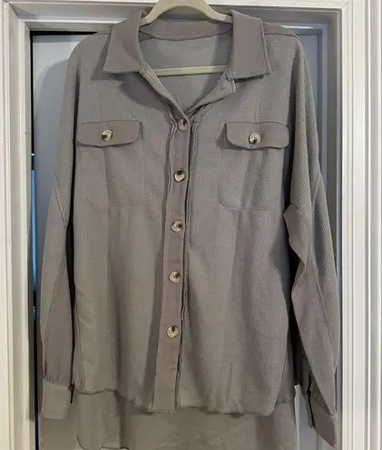 Gray Casual Button Down Shirt with Long Sleeves Size L