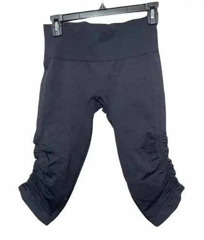 Lululemon Scrunch‎ in the Flow Heathered Grey Crop Gray Size 6 thumbnail 1