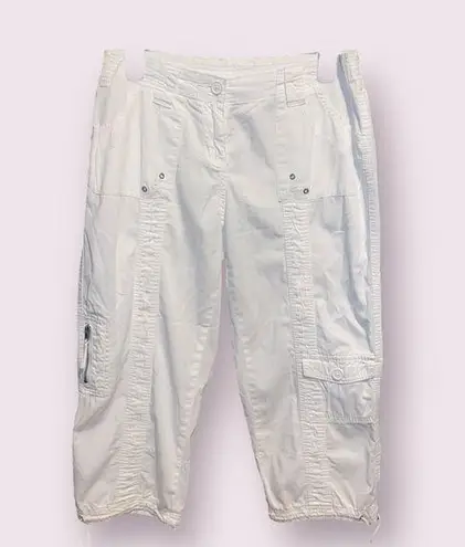 Style & Co . Petite Mid-rise Capri Cargo Pants in White - size 6P