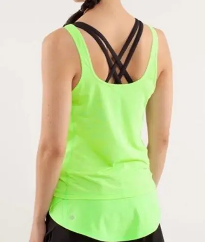 Lululemon  Run: Mod Moves Tank in Zippy Green $58 Like new Yoga Athleisure Size 6