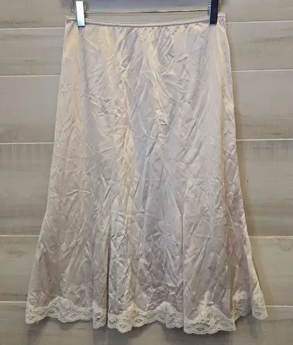 {M} VINTAGE Pale Pink Skirt Slip Lace Hem ILGWU Size M