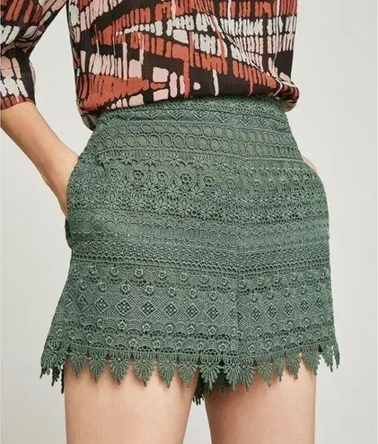 BCBG Maxazria green lace double layer high waisted shorts