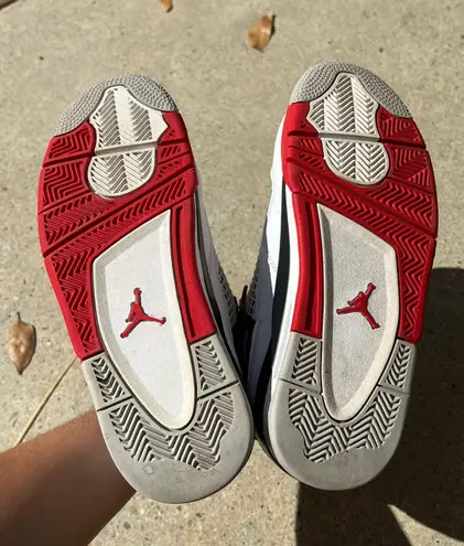 Air Jordans 4 Retro OG ‘Fire Red’ 2020