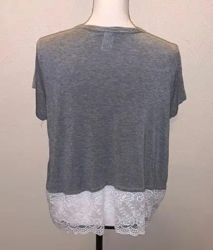 Urban Rebel Woman’s XL Lightweight Stretchy White Lace Short Sleeve Shirt