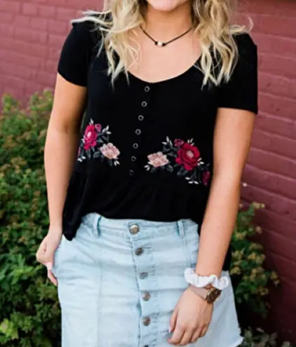 American Eagle AEO Black peplum henley top small red floral embroidery