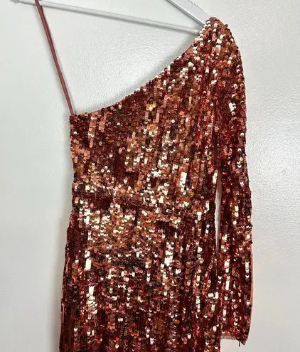 Mac Duggal Sequin One-Shoulder Long Sleeve Column Gown in Copper Size US 2
