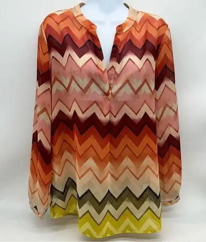 Banana Republic Factory Sheer V