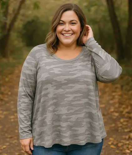 Workshop Republic Clothing Grey Camouflage Sweatshirt Women’s Size 1X