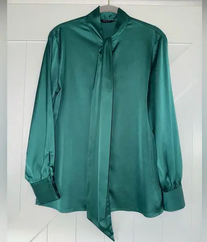 Emerald Green Satin Tie Neck Button Down Blouse Size Small Size M