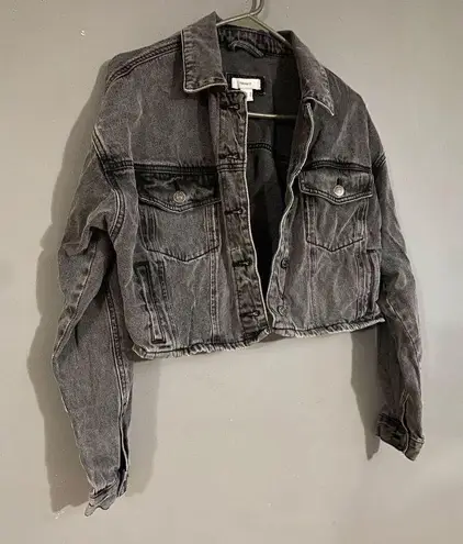 Forever 21  Women’s Gray Buttons Closure Denim Jacket Size M