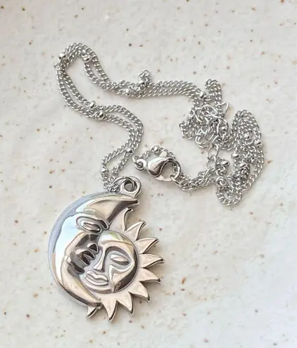 Handmade stainless steel whimsical vintage boho style sun & moon necklace🌛🌞