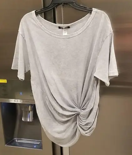💕AVOCADO💕 Cloud Tee ~ Front Knot High Low Hem 100% Cotton Grey Acid Wash NWT Gray Size M
