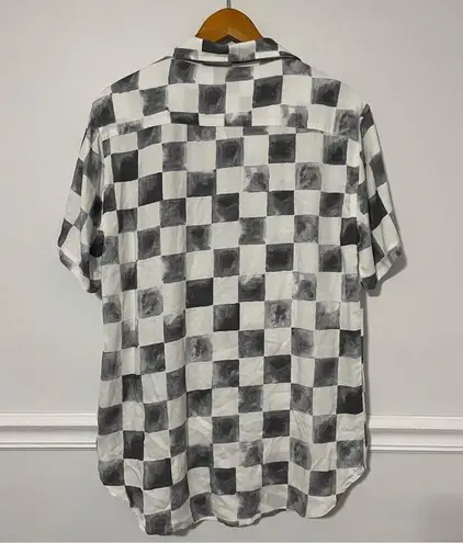 Jen's Pirate Booty Jen’s Pirate Booty • shivet ocean front kapalua shirt silver check sz S