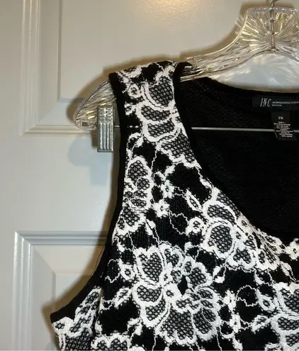 I.N.C International Concept Black/White Floral Lace Peplum Top size 2X