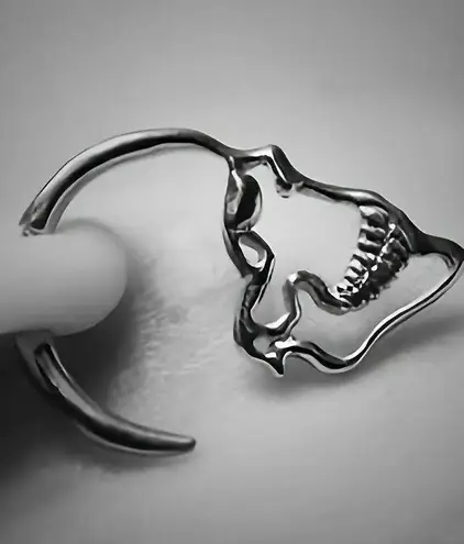 NEW Silver Skull Earrings Edgy Punk Skull Design Dangle Earrings Goth Jewelry