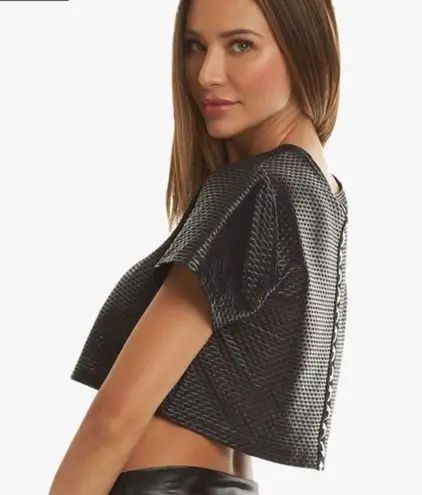 Koral NWT Womens Terrain Black Shiny Netz Boxy Crop Top Activewear Gym sz S