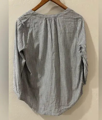 St. John 's Bay Woman's Navy Blue & White Striped Top Size M