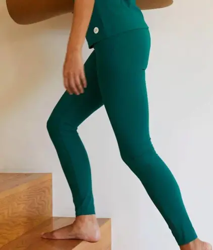 Outerknown OK Active Leggings/Tank Set