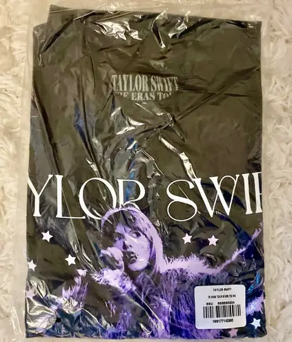 Taylor Swift  The Eras Tour Black T Shirt Merch Concert Size Medium