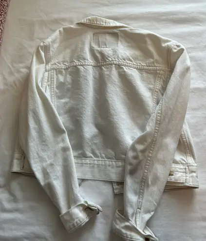 American Eagle White Cropped Jean Jacket