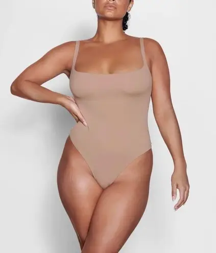 SKIMS Kim K Square Neck Bodysuit large Color Sienna