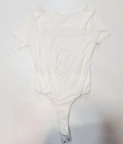 superdown  Al Square Neck Bodysuit in White - Image 10