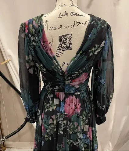 Badgley Mischka Stunning deep v floral pleated maxi dress princess mermaid